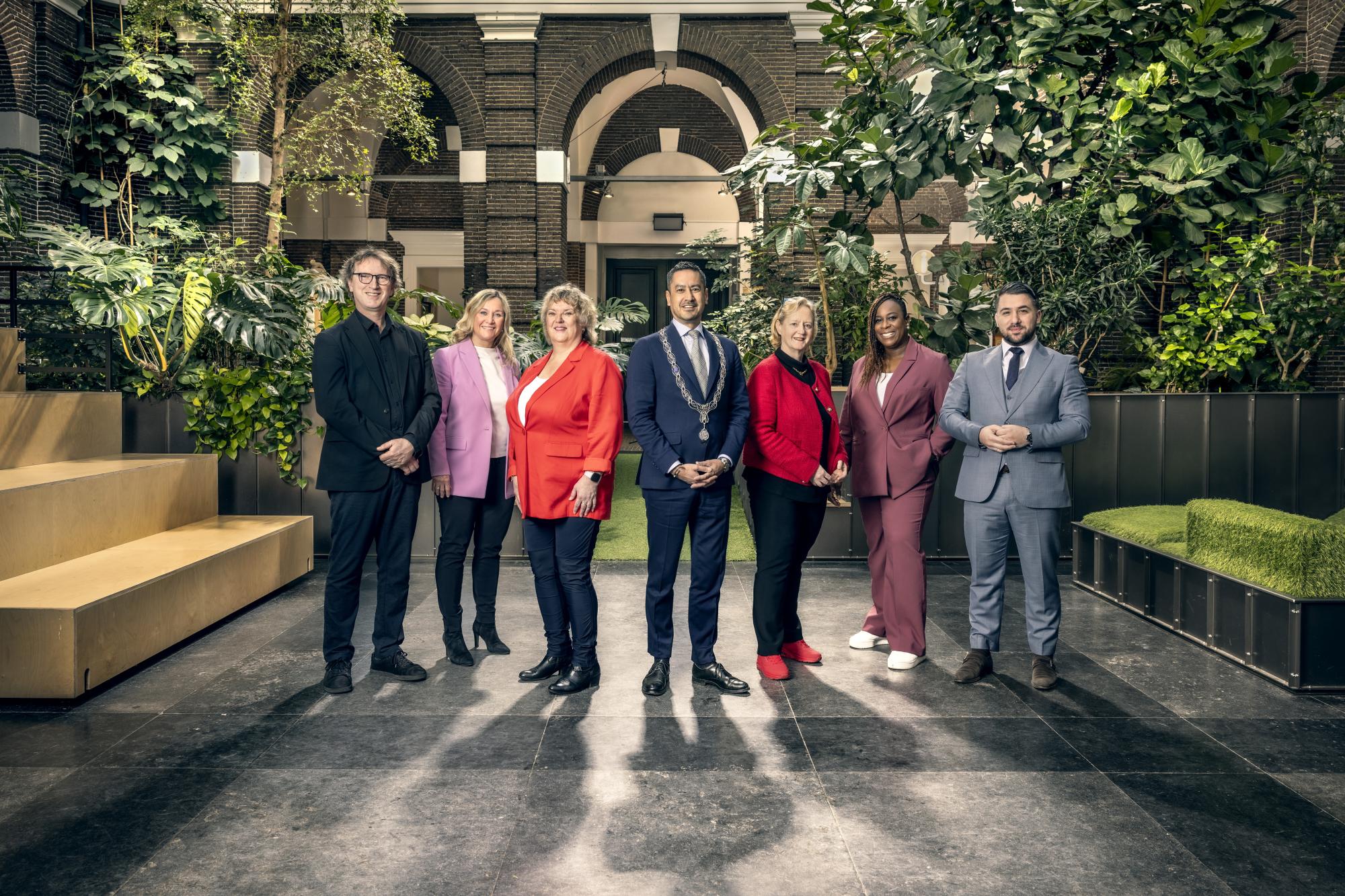 "Foto van het college in 2025"